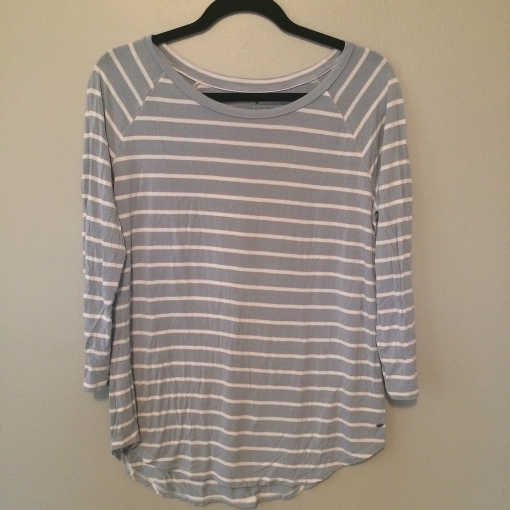 3/$15 ☀️ American Eagle Striped Baseball T Large